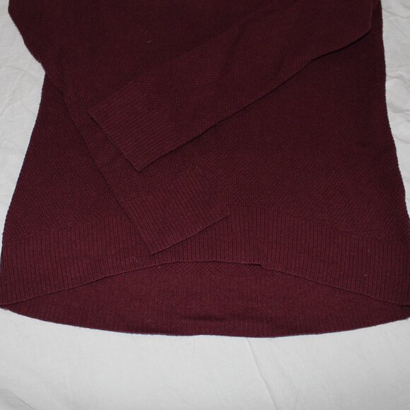 Old Navy High/Low Raglan Long Sleeve Thermal Burgundy V-Neck Sweater - Medium - Picture 11 of 11